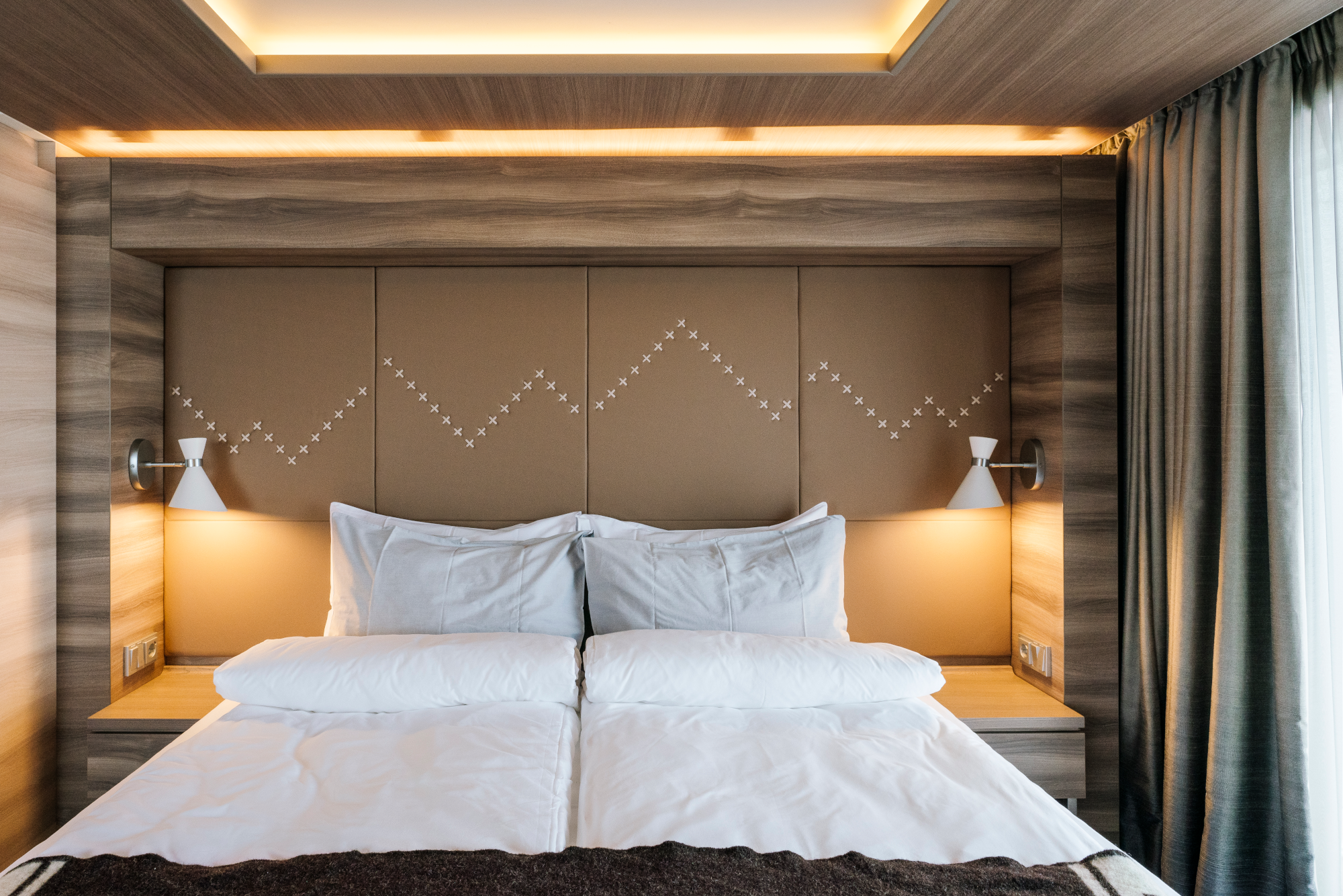 MyCruise Hurtigruten MS-Roald-Amundsen Kahytter Suite MC1
